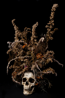 Aged Skull Bouquet / Main Image