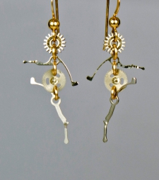 Clockwork Highstepper Earrings / Main Image